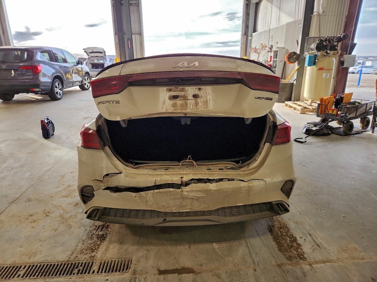 2023 KIA FORTE GT LINE photo 6