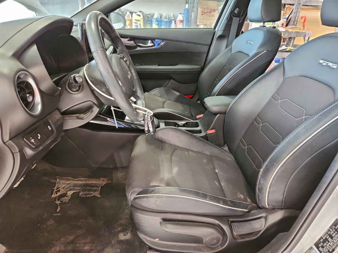 2023 KIA FORTE GT LINE photo 7