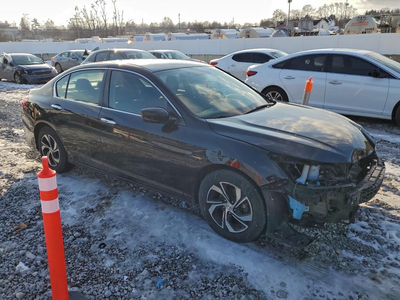 2017 HONDA ACCORD LX photo 4