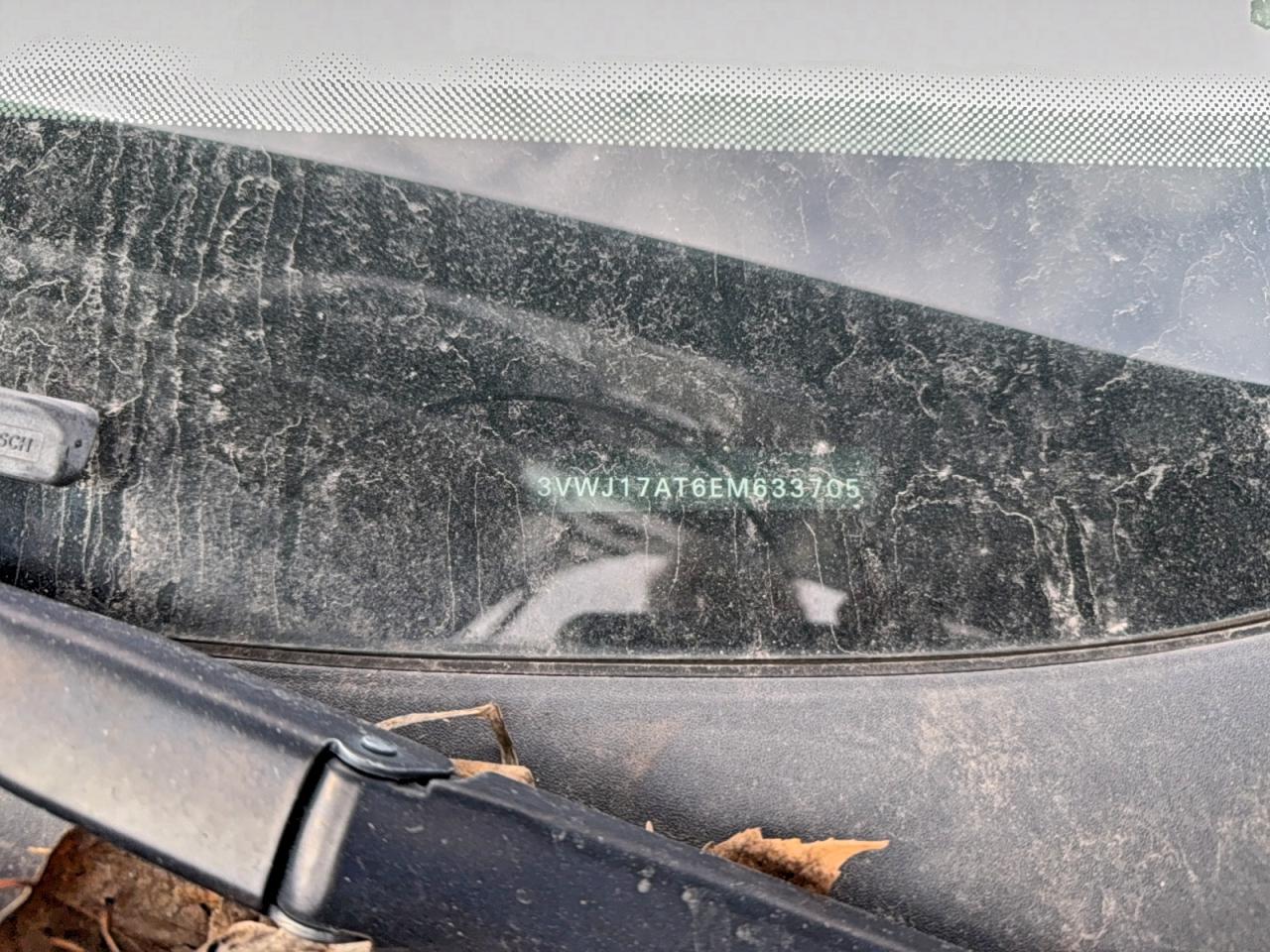 2014 VOLKSWAGEN BEETLE photo 10