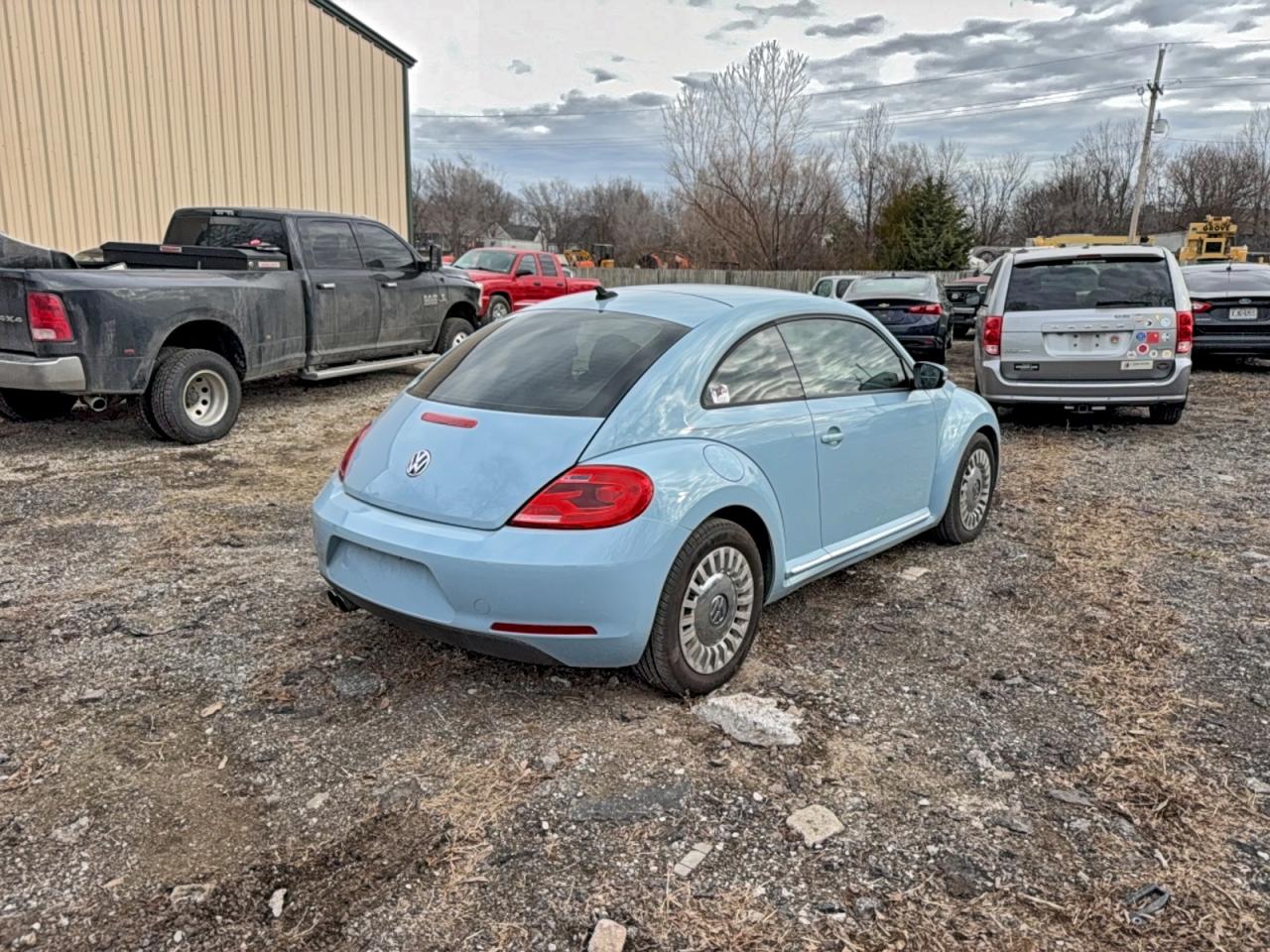 2014 VOLKSWAGEN BEETLE photo 4