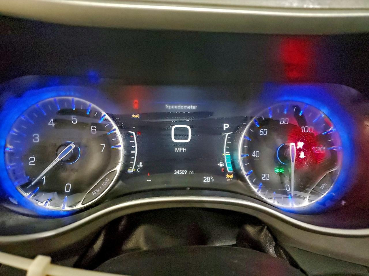 2025 CHRYSLER PACIFICA SELECT photo 9