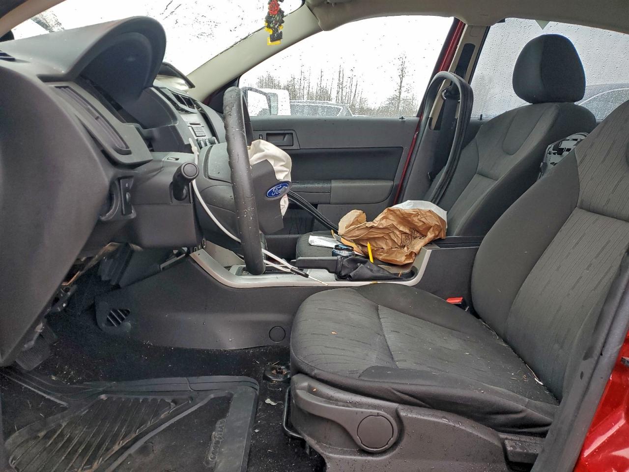 2009 FORD FOCUS SE photo 7