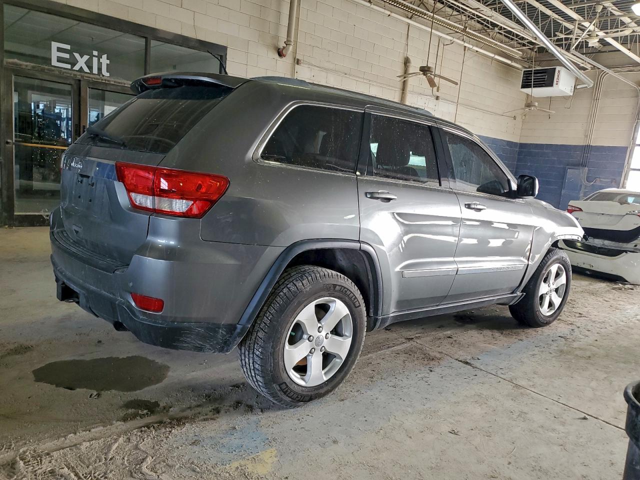2012 JEEP GRAND CHEROKEE LAREDO photo 3