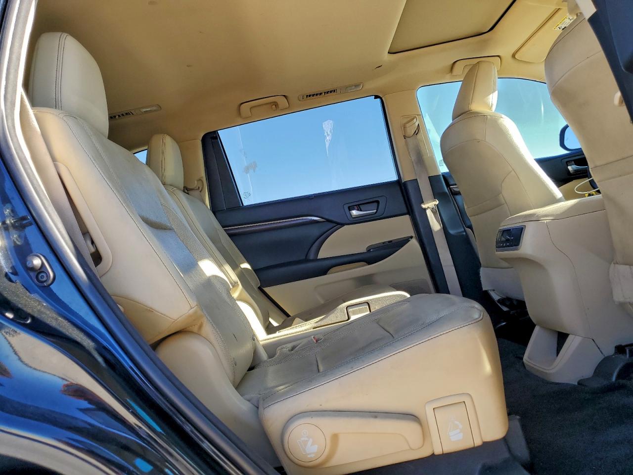 2014 TOYOTA HIGHLANDER LIMITED photo 11