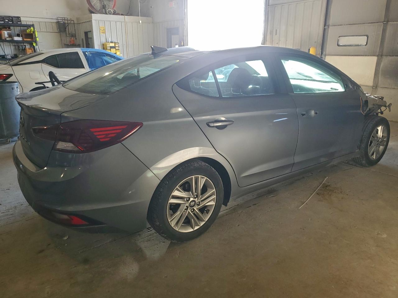 2019 HYUNDAI ELANTRA SEL photo 5