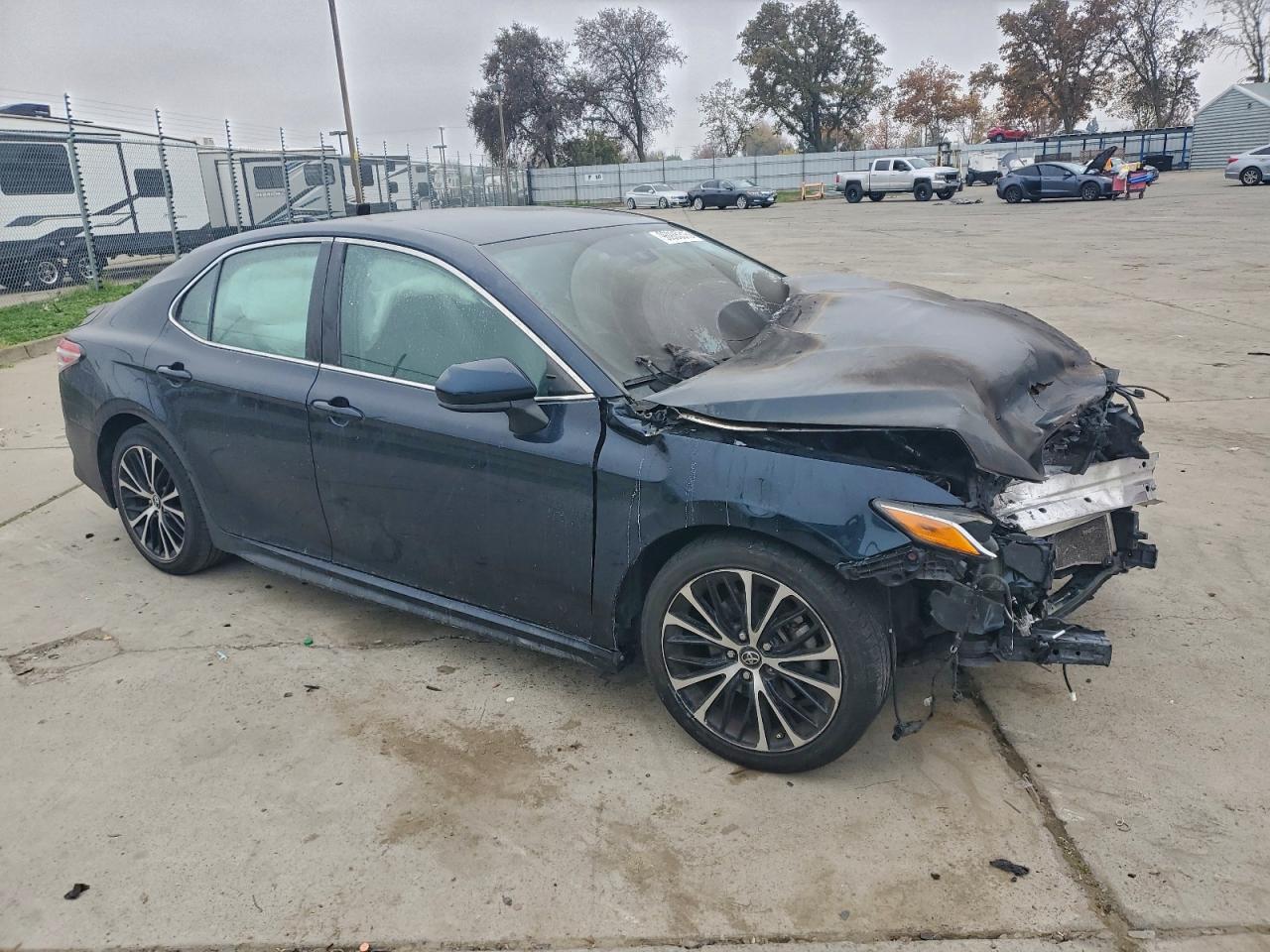 2020 TOYOTA CAMRY SE photo 4