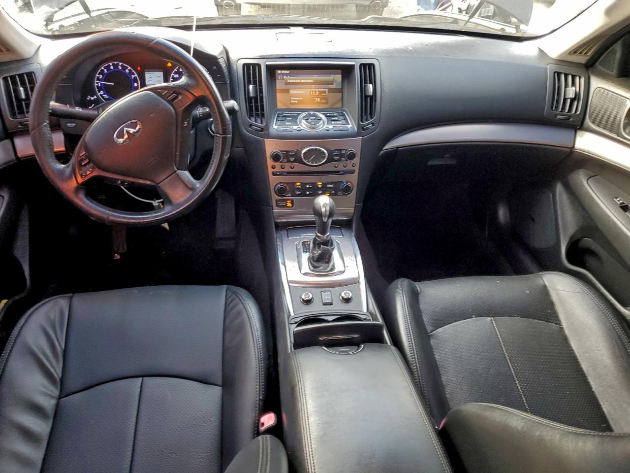 2013 INFINITI G37 photo 8