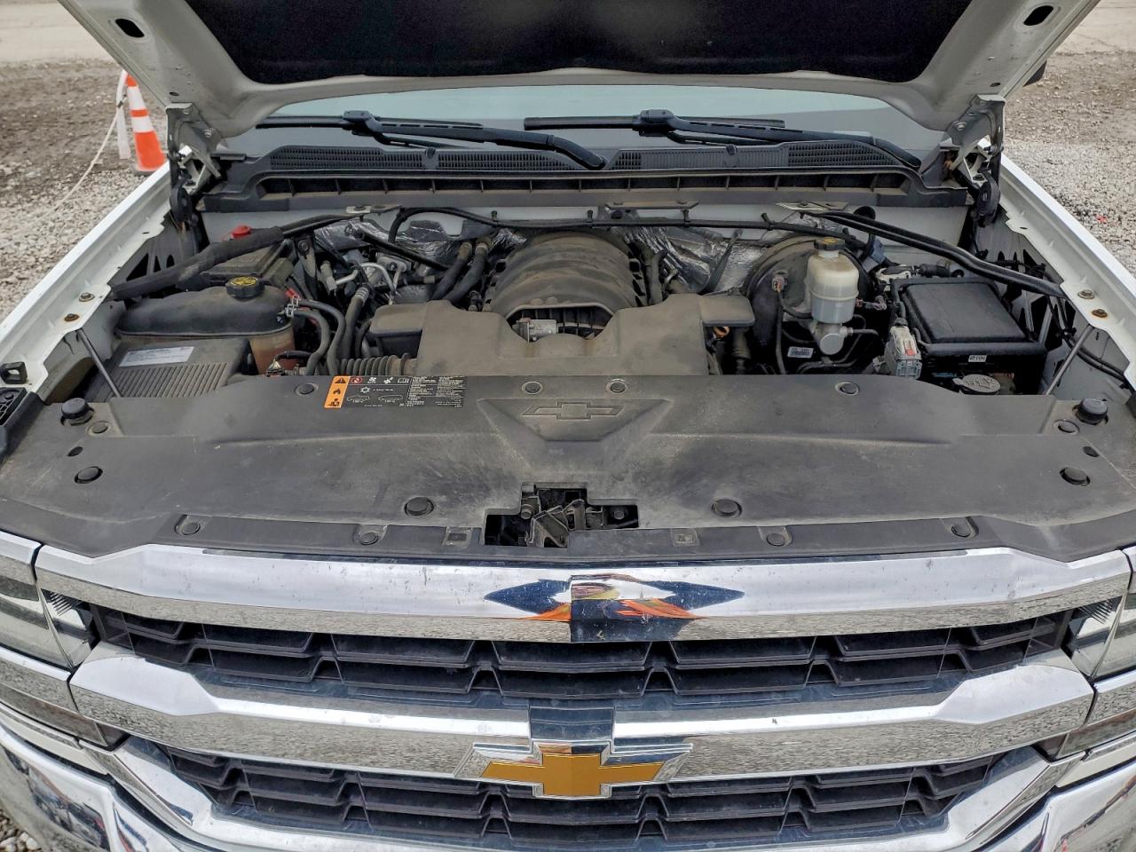 2017 CHEVROLET SILVERADO K1500 LT photo 11