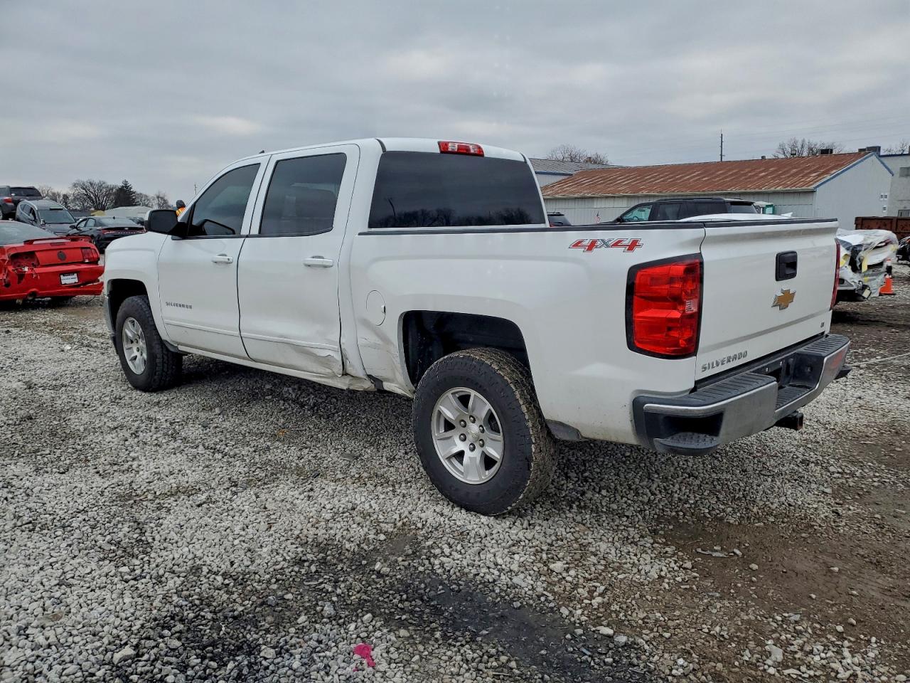 2017 CHEVROLET SILVERADO K1500 LT photo 2