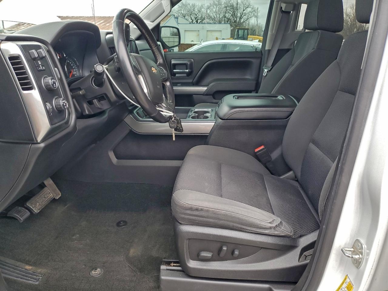 2017 CHEVROLET SILVERADO K1500 LT photo 7