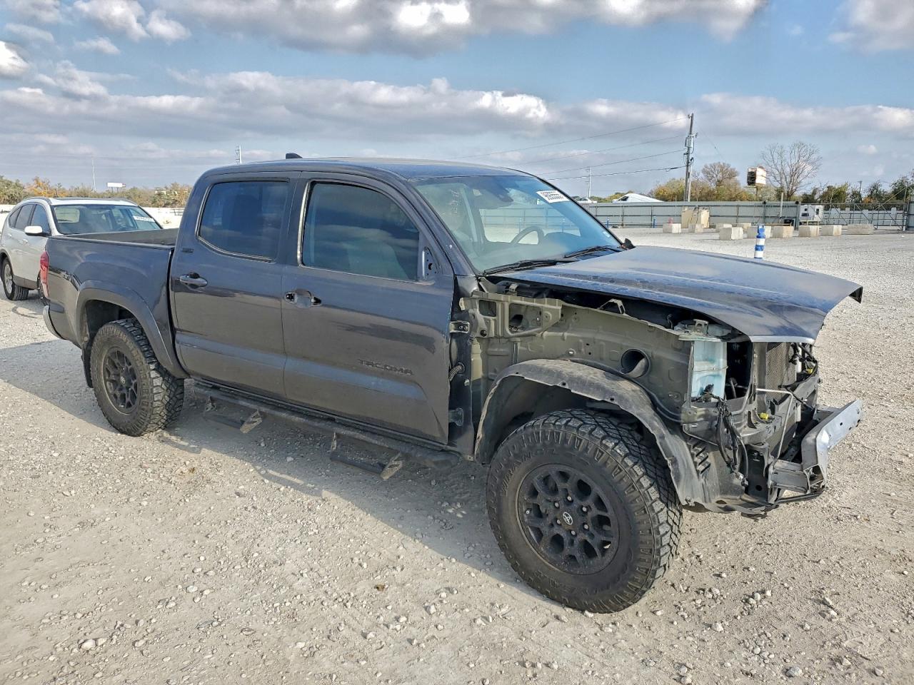 2021 TOYOTA TACOMA DOUBLE CAB photo 4