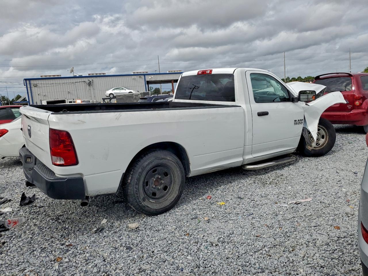 2014 RAM 1500 ST photo 3