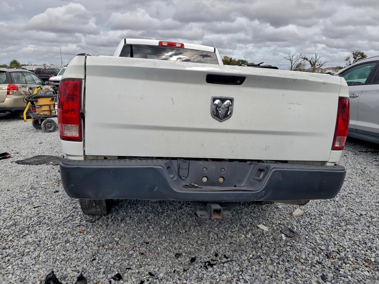 2014 RAM 1500 ST photo 6