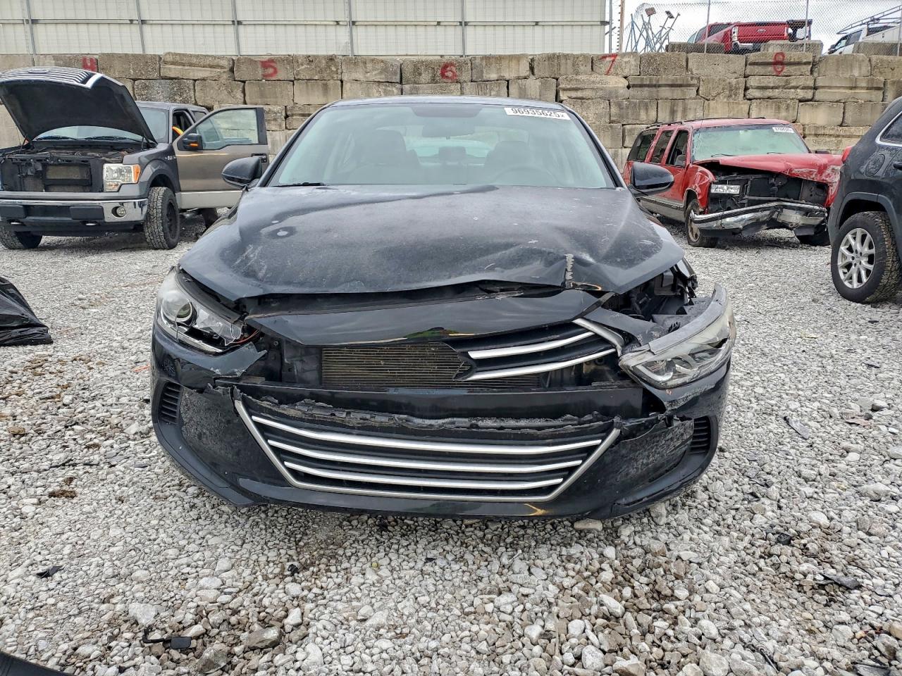 2017 HYUNDAI ELANTRA SE photo 5