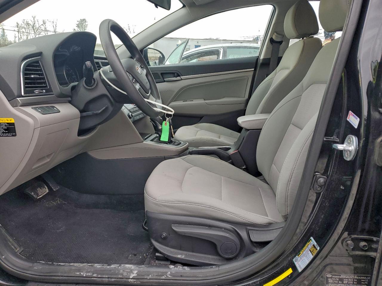 2017 HYUNDAI ELANTRA SE photo 7