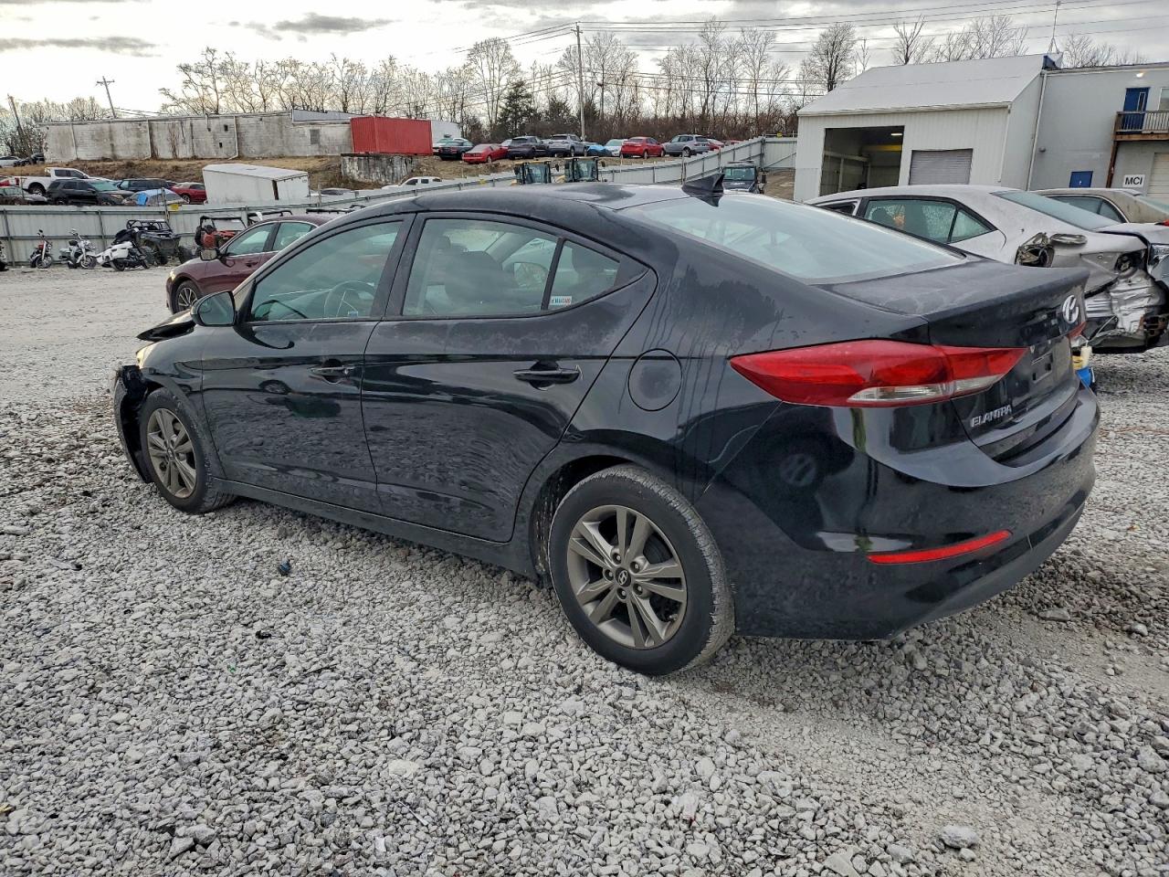 2017 HYUNDAI ELANTRA SE photo 2