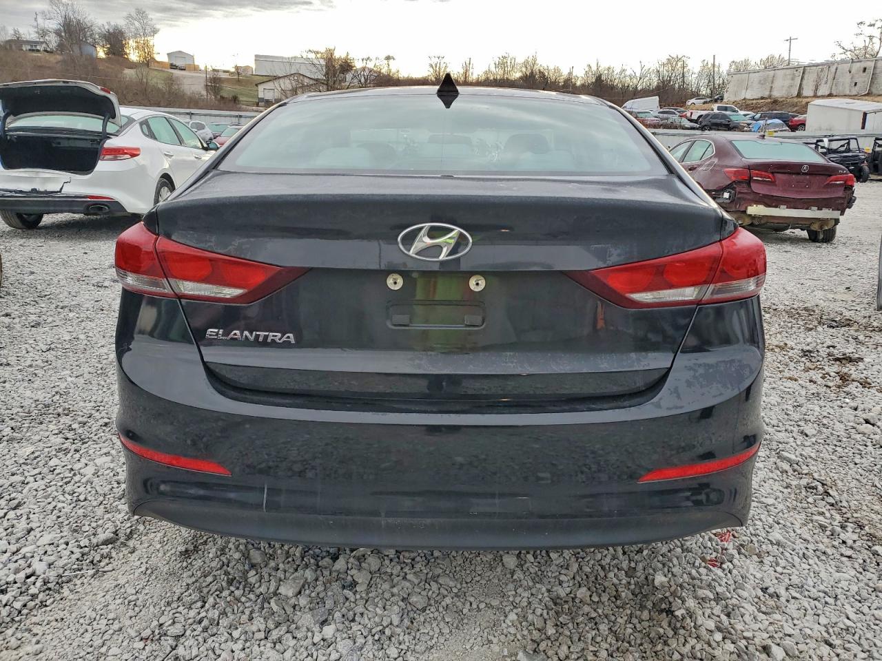 2017 HYUNDAI ELANTRA SE photo 6