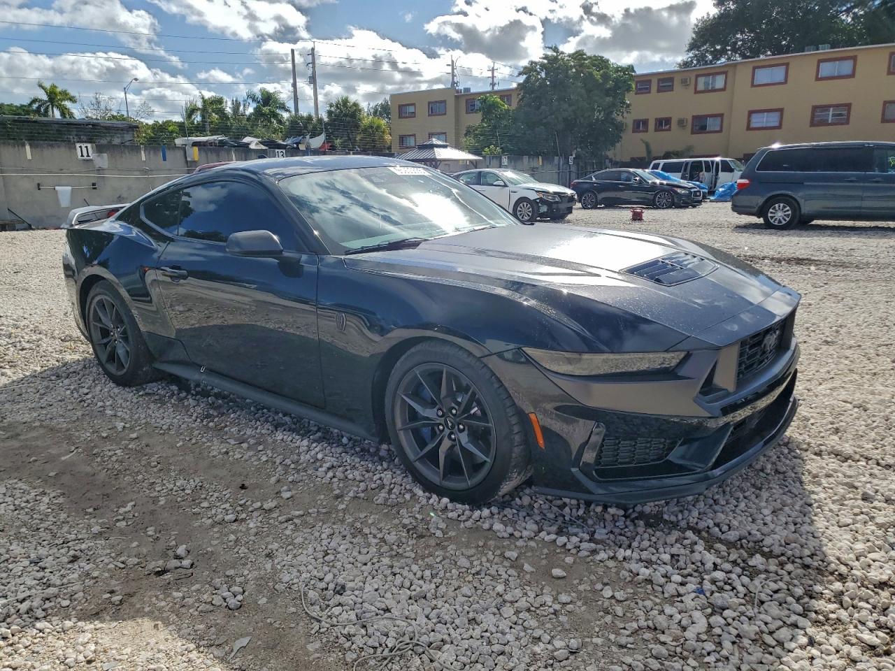 2024 FORD MUSTANG DARK HORSE photo 4