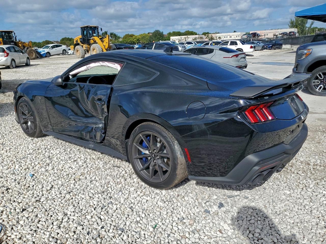2024 FORD MUSTANG DARK HORSE photo 2