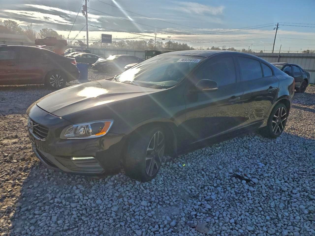 2017 VOLVO S60
