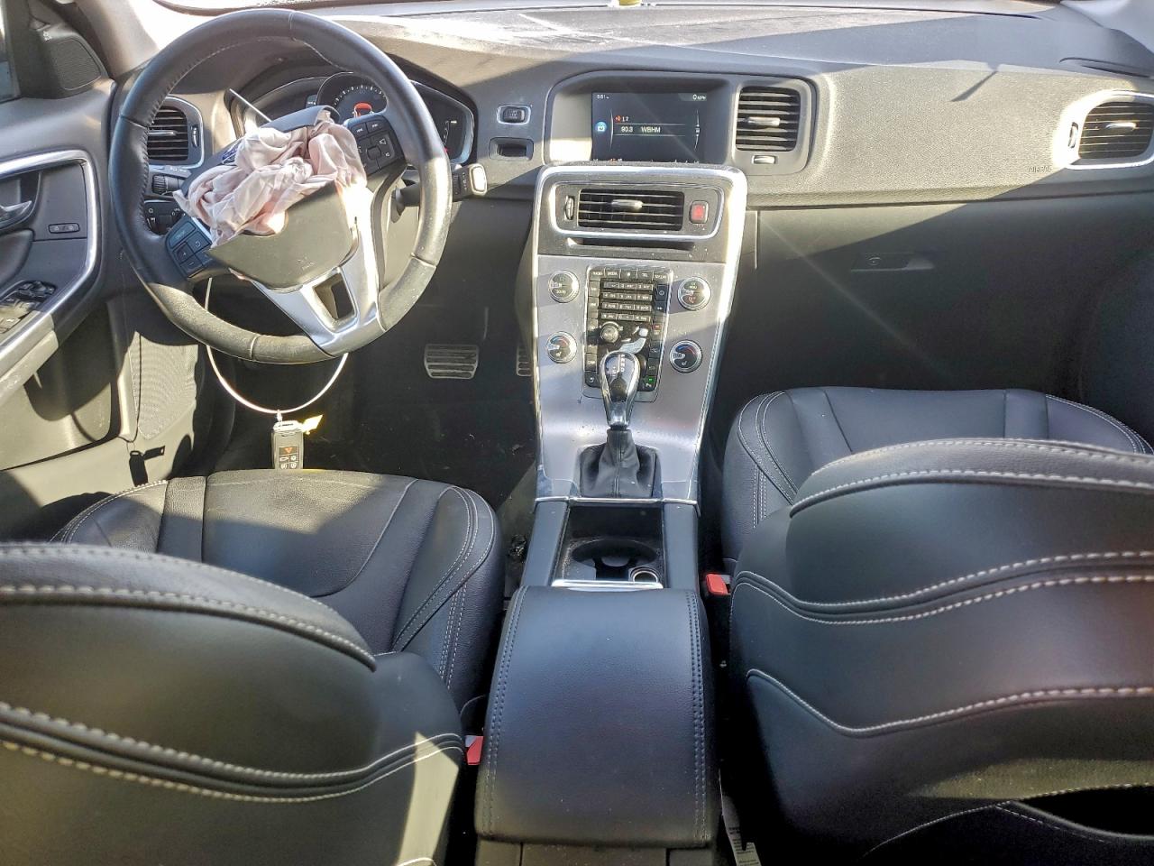 2017 VOLVO S60 photo 8
