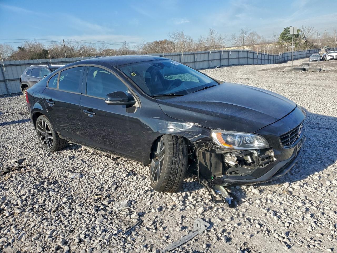 2017 VOLVO S60 photo 4