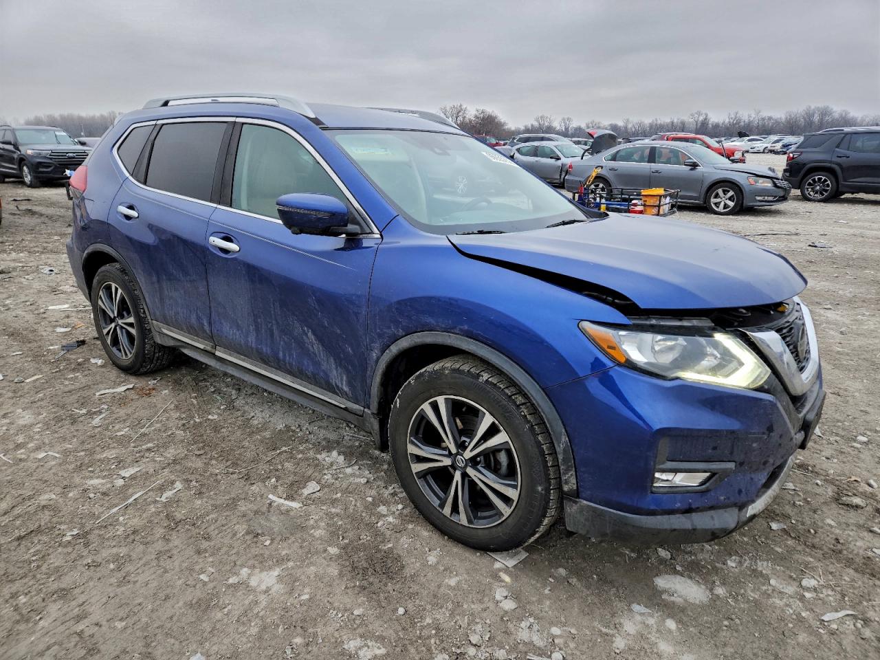 2018 NISSAN ROGUE S photo 4