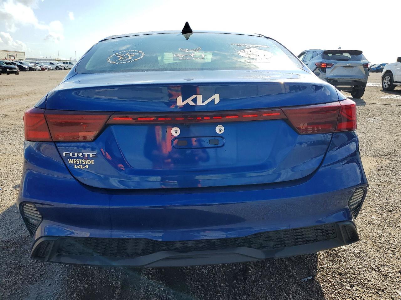 2024 KIA FORTE LX photo 6