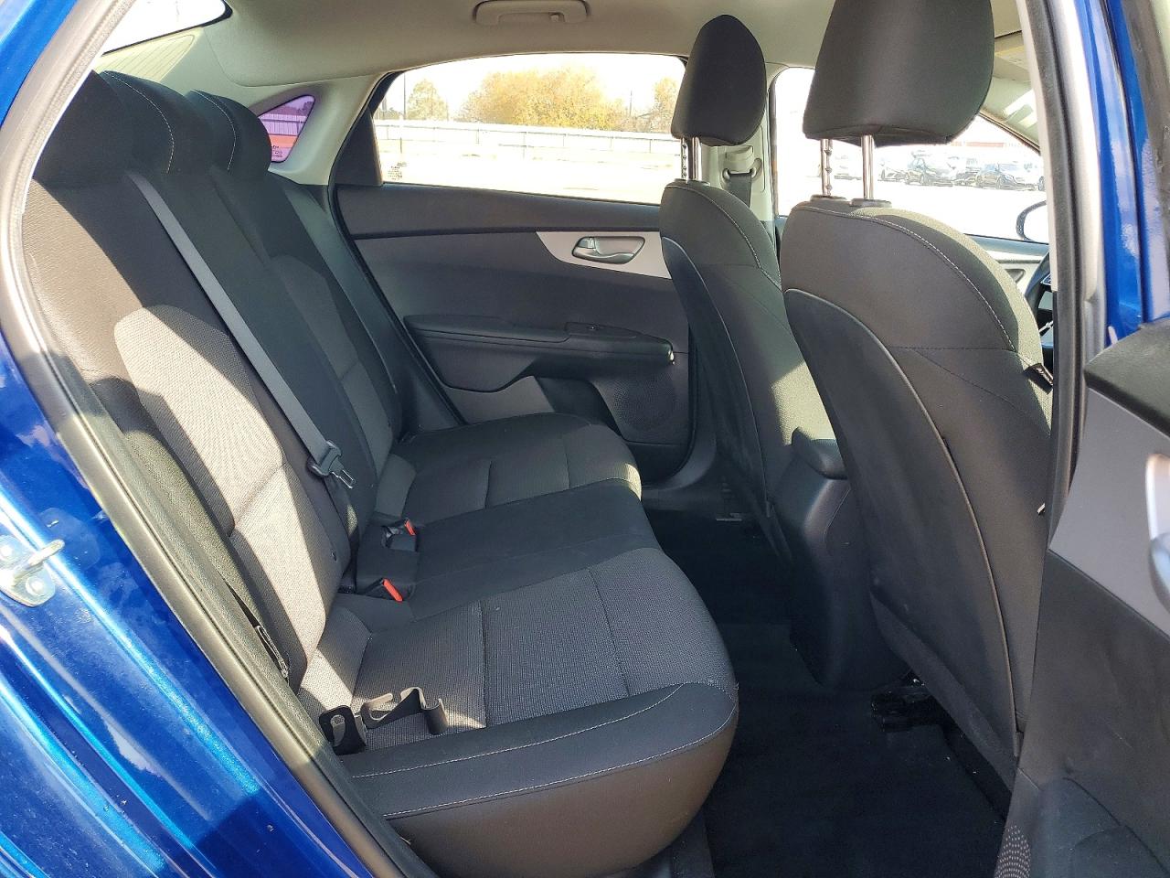 2024 KIA FORTE LX photo 10