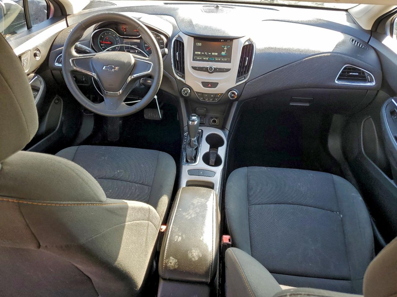2017 CHEVROLET CRUZE LS photo 8