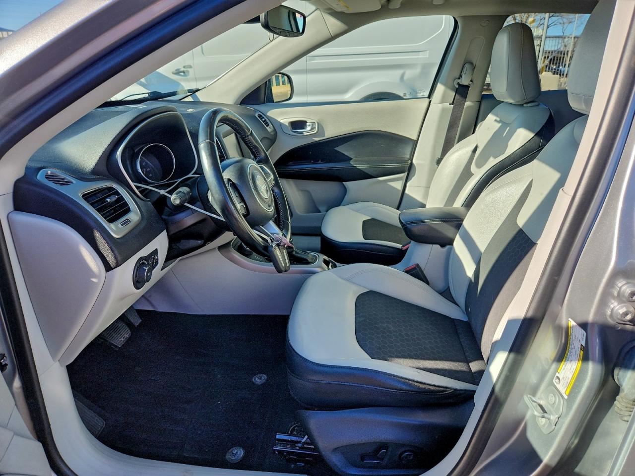 2019 JEEP COMPASS LATITUDE photo 7