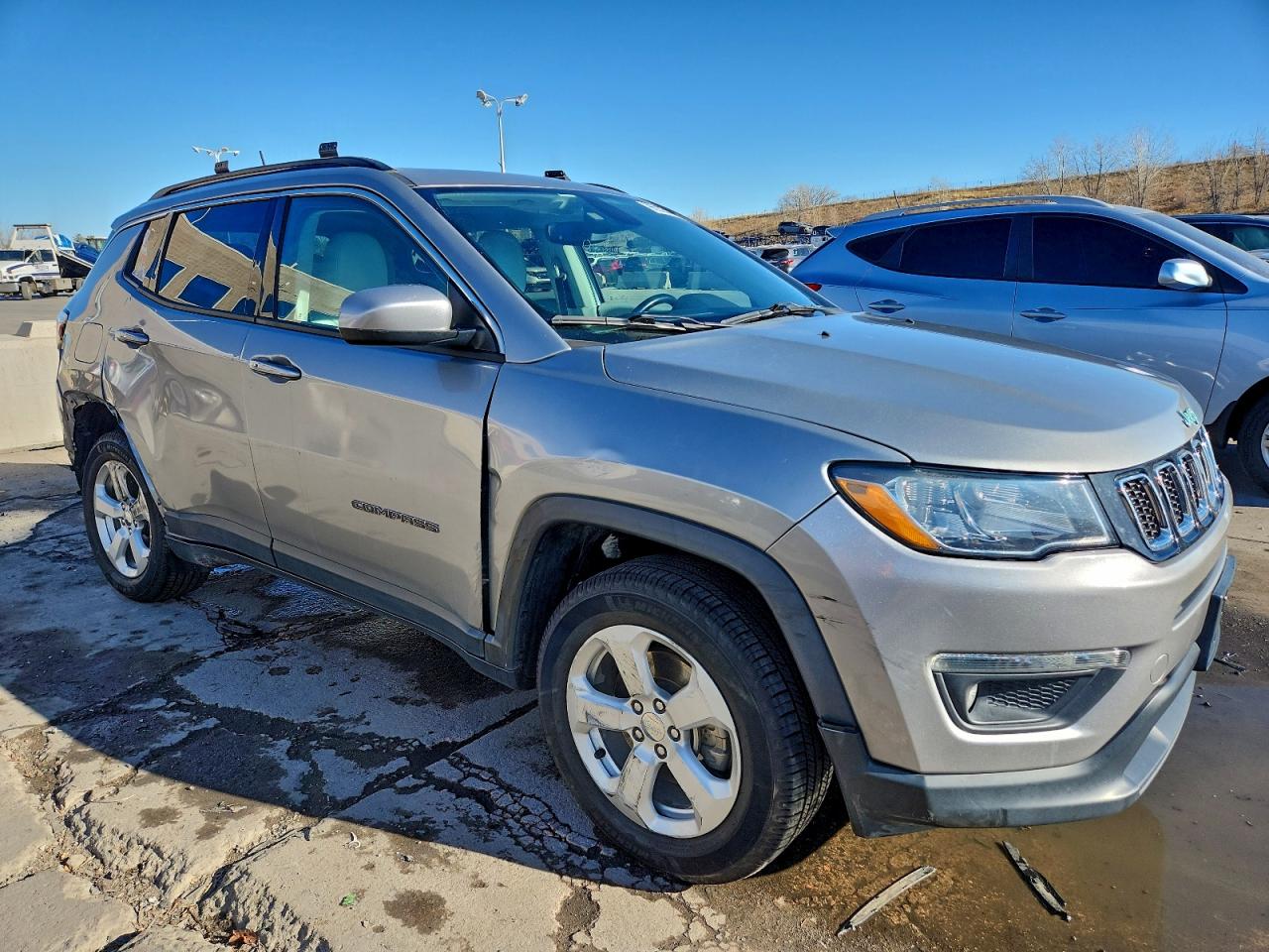 2019 JEEP COMPASS LATITUDE photo 4