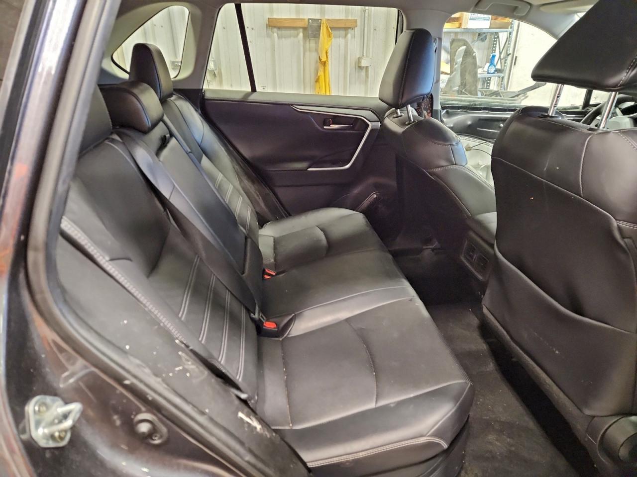 2021 TOYOTA RAV4 LIMITED photo 11