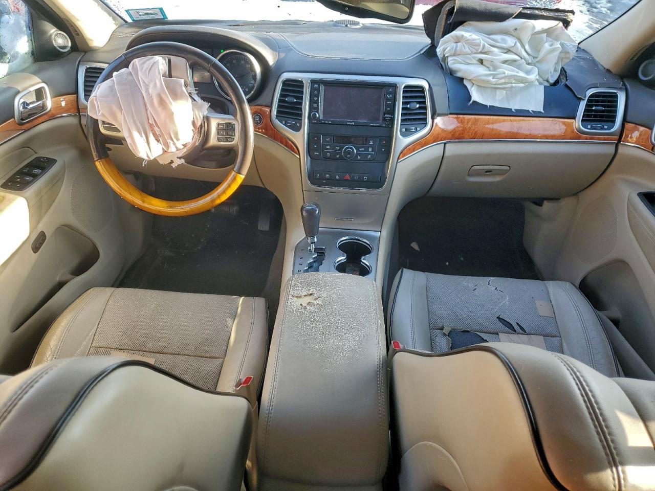 2011 JEEP GRAND CHEROKEE OVERLAND photo 8