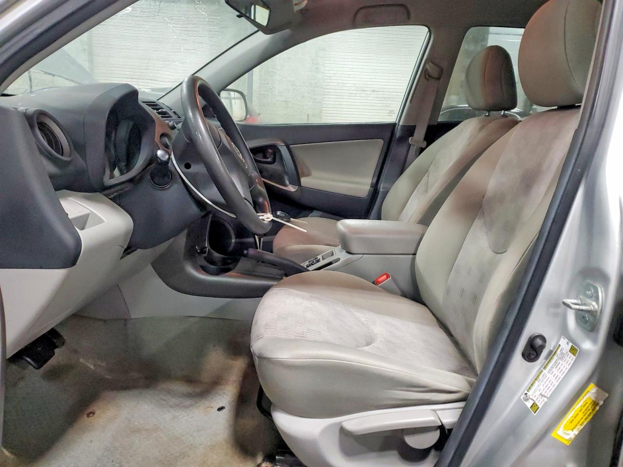 2009 TOYOTA RAV4 photo 13