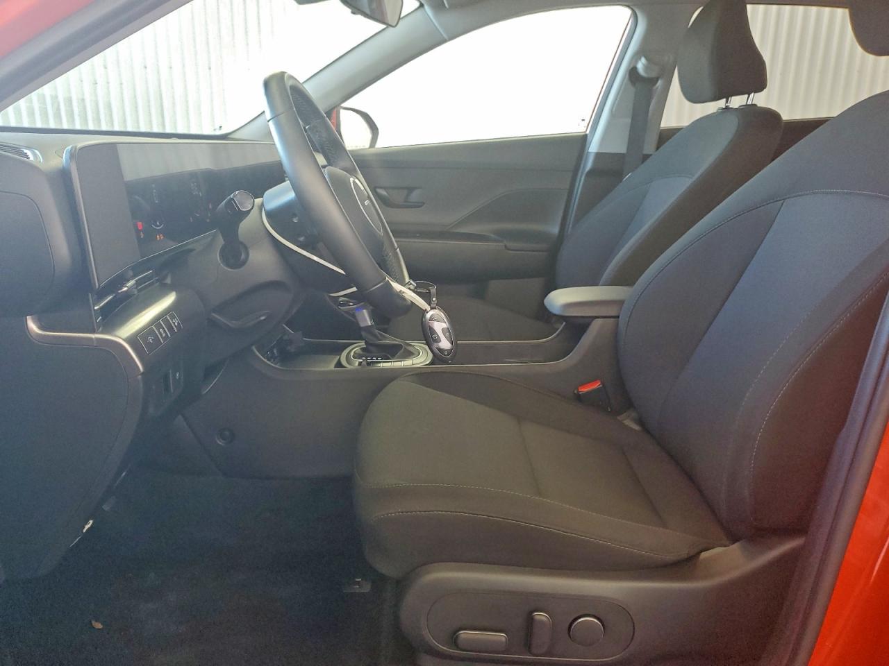 2025 HYUNDAI KONA SEL photo 7