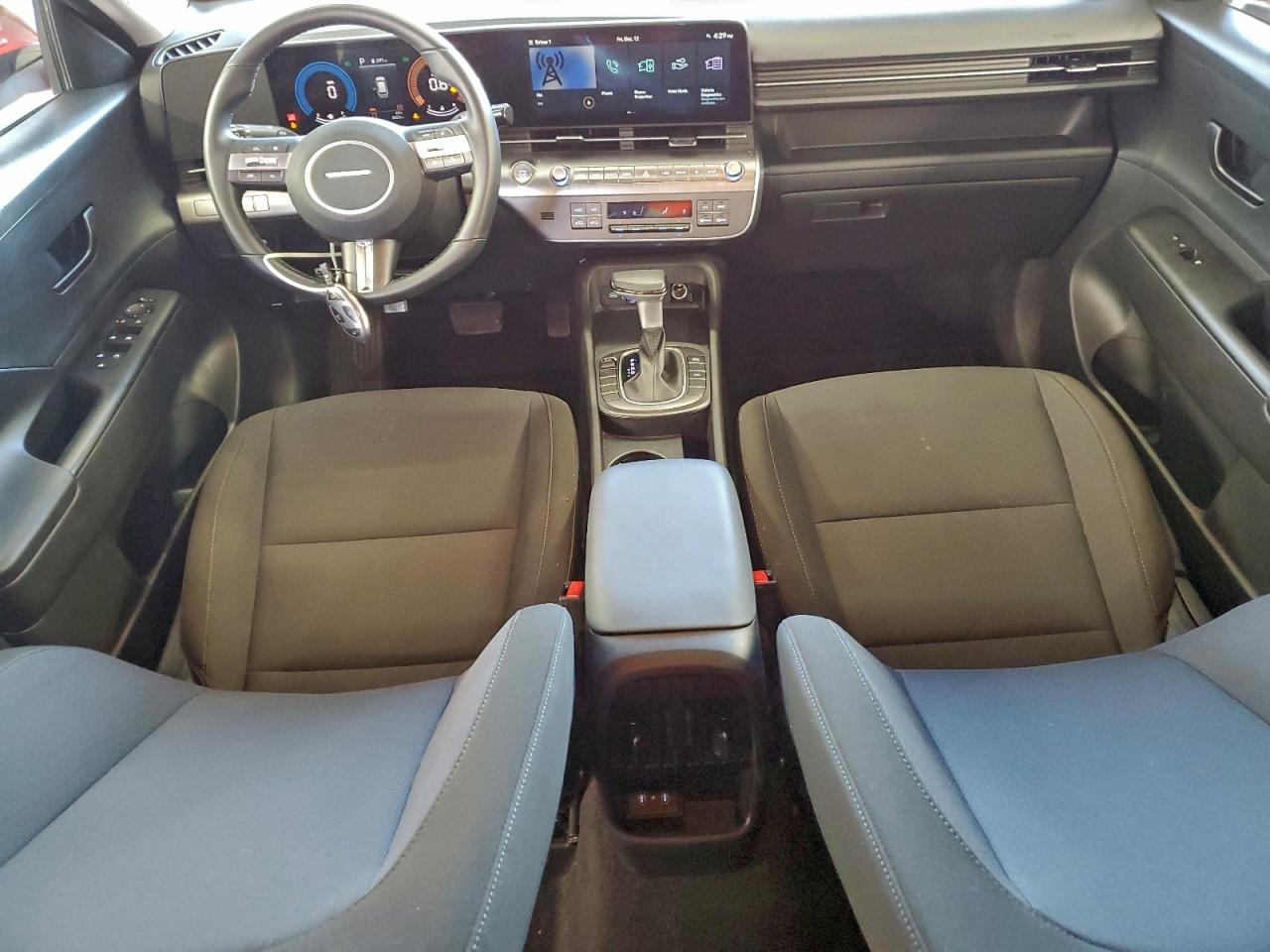 2025 HYUNDAI KONA SEL photo 8