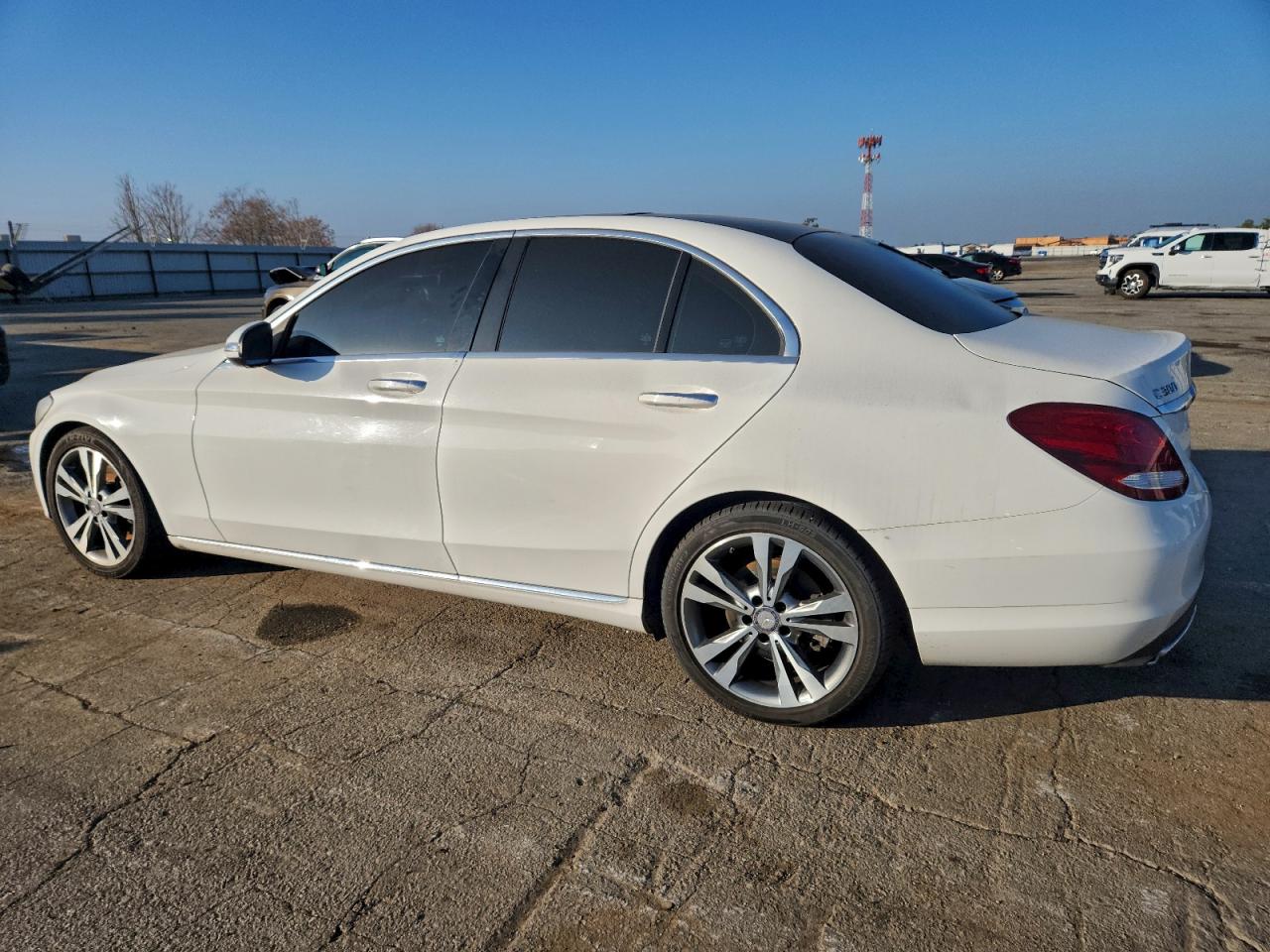 2015 MERCEDES-BENZ C 300 photo 2