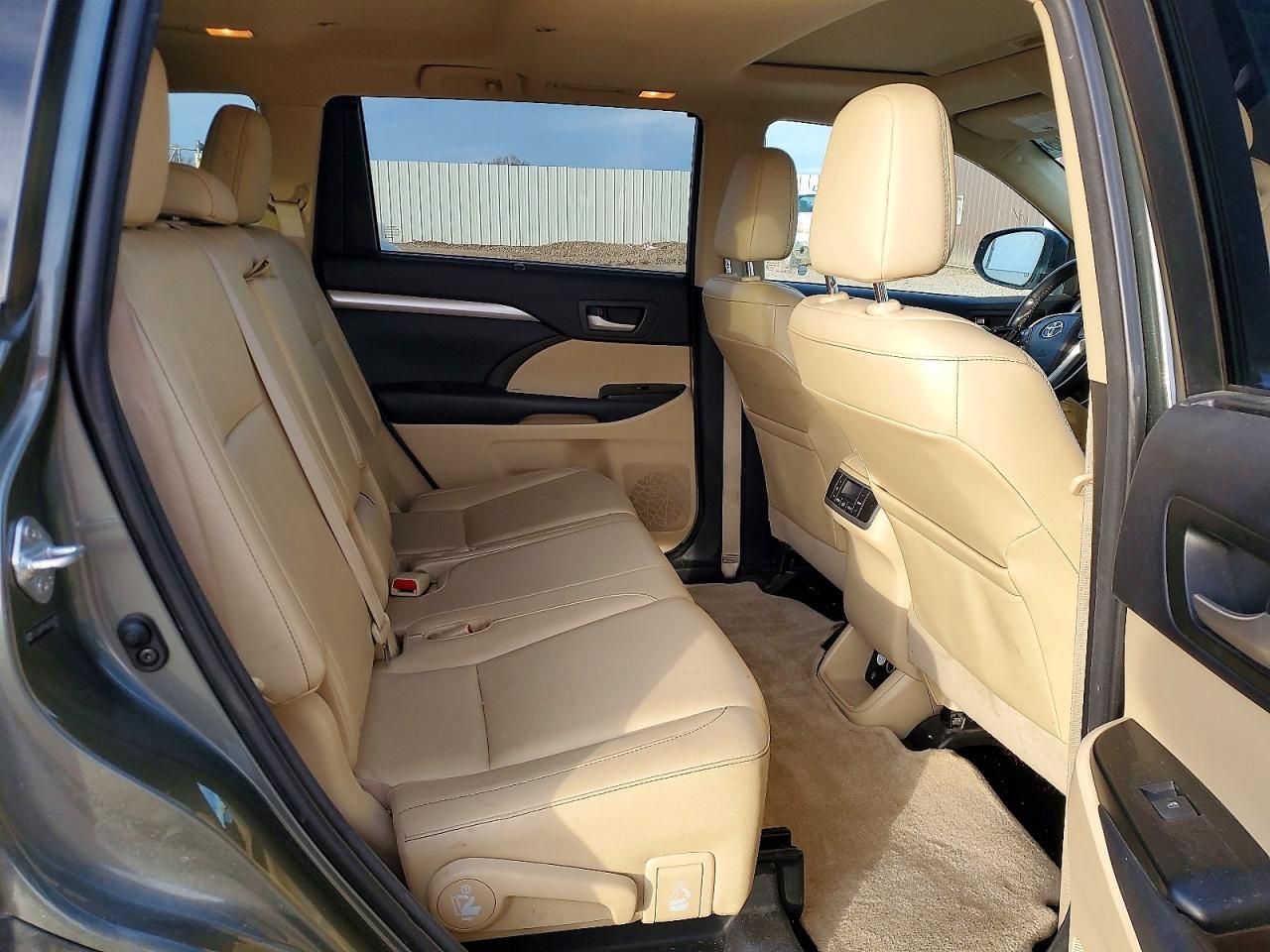 2014 TOYOTA HIGHLANDER XLE photo 10