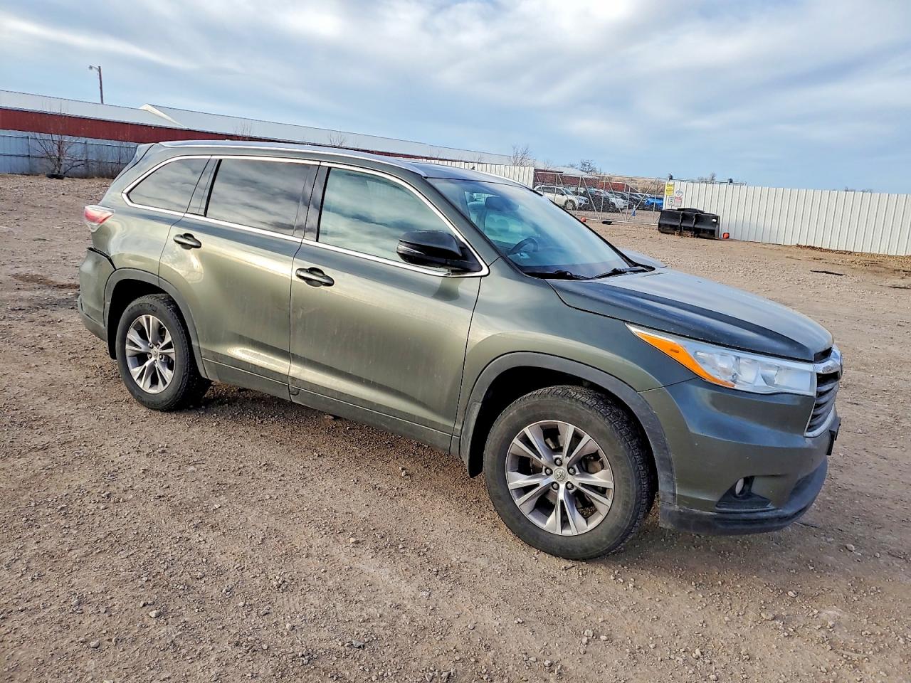 2014 TOYOTA HIGHLANDER XLE photo 4