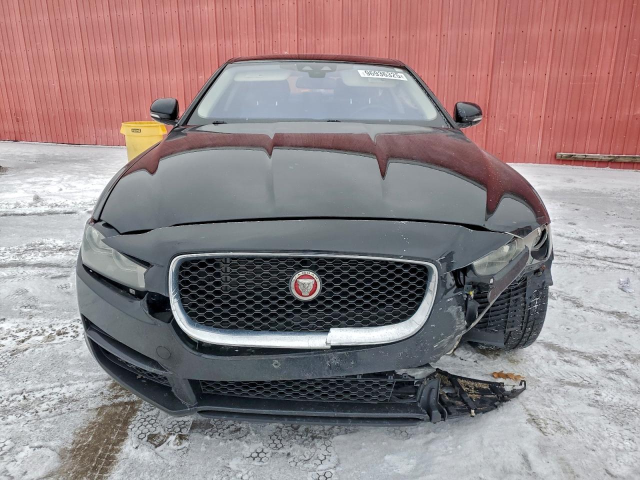2017 JAGUAR XE PRESTIGE photo 9