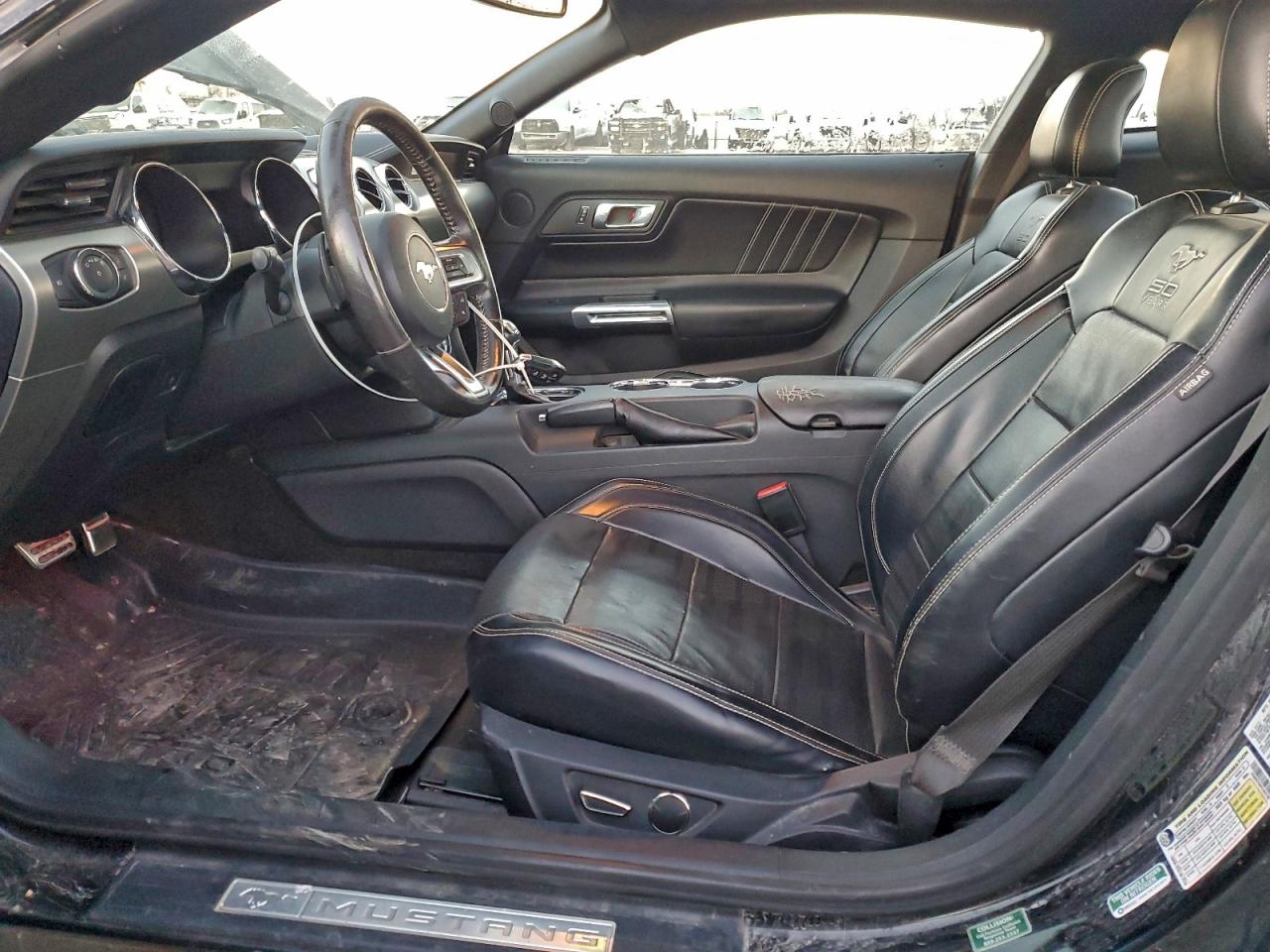 2015 FORD MUSTANG photo 19