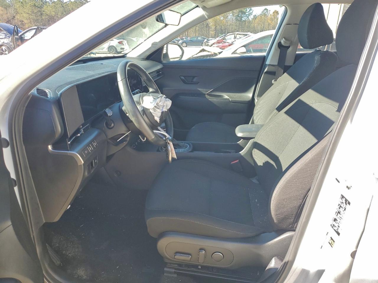2024 HYUNDAI KONA SEL photo 7
