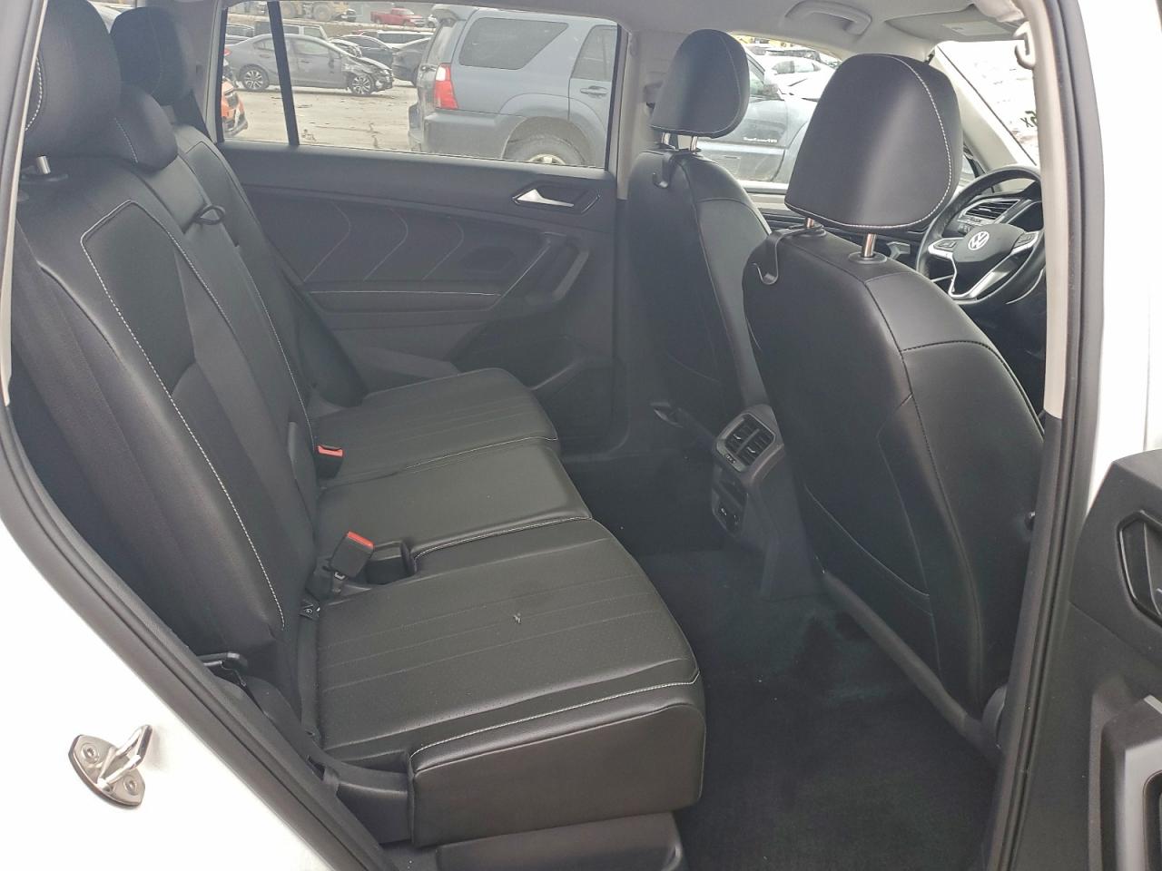 2024 VOLKSWAGEN TIGUAN SE photo 11