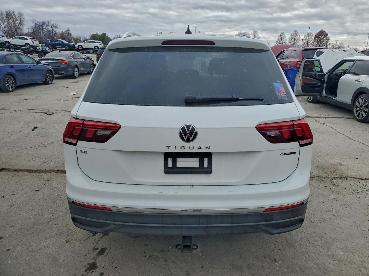 2024 VOLKSWAGEN TIGUAN SE photo 6