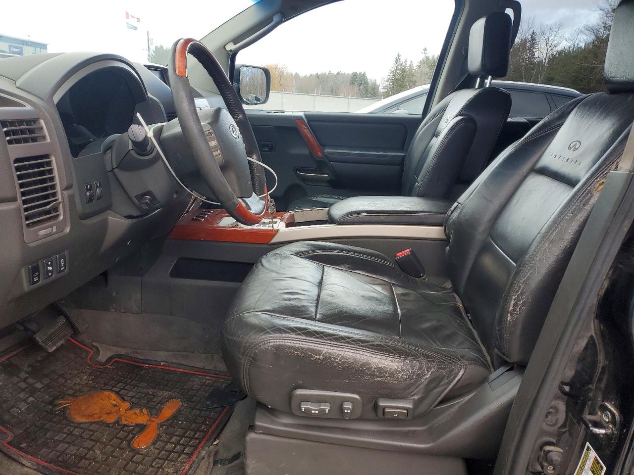2004 INFINITI QX56 photo 7