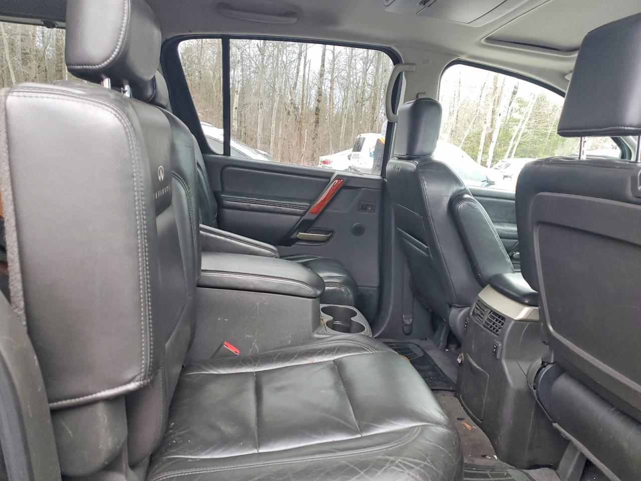 2004 INFINITI QX56 photo 11