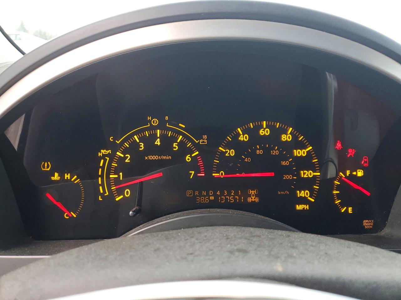 2004 INFINITI QX56 photo 9