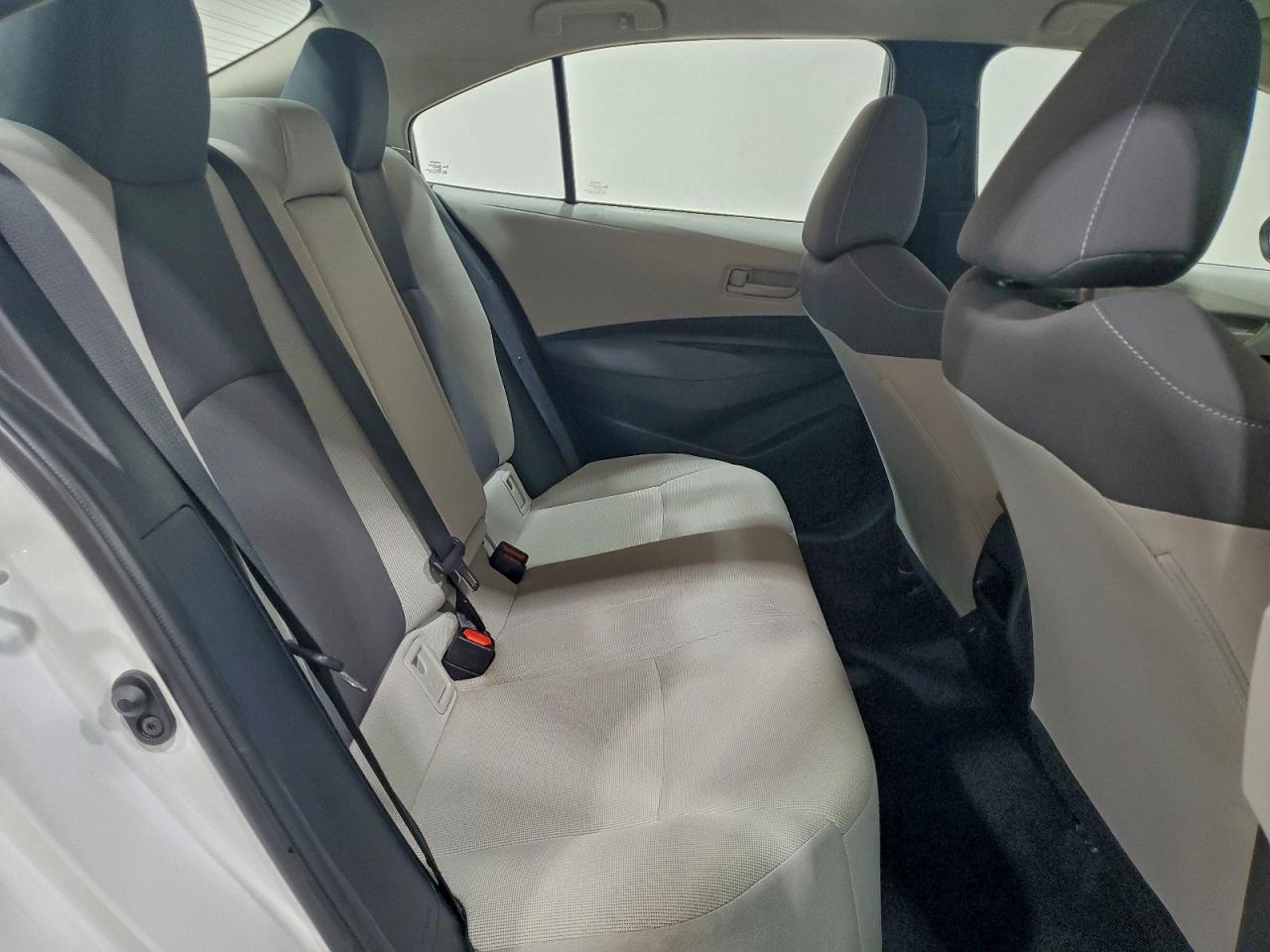 2022 TOYOTA COROLLA LE photo 10